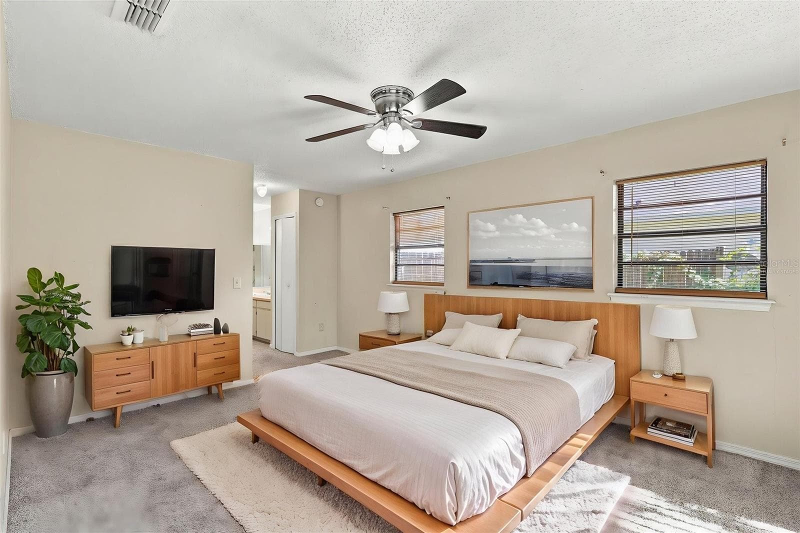 Virtually Staged - 1249 HOWLAND BLVD, DELTONA