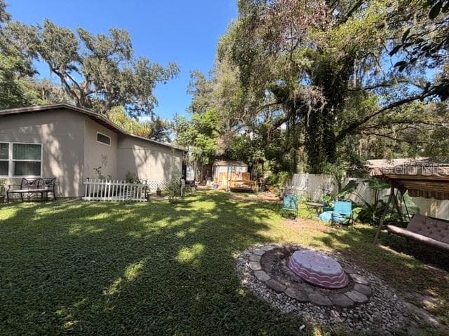 Single Family Residence at 11615 GROVEWOOD AVE, THONOTOSASSA, photo 5 of 29