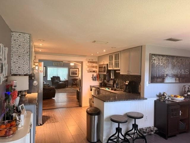 Single Family Residence at 11615 GROVEWOOD AVE, THONOTOSASSA, photo 15 of 29
