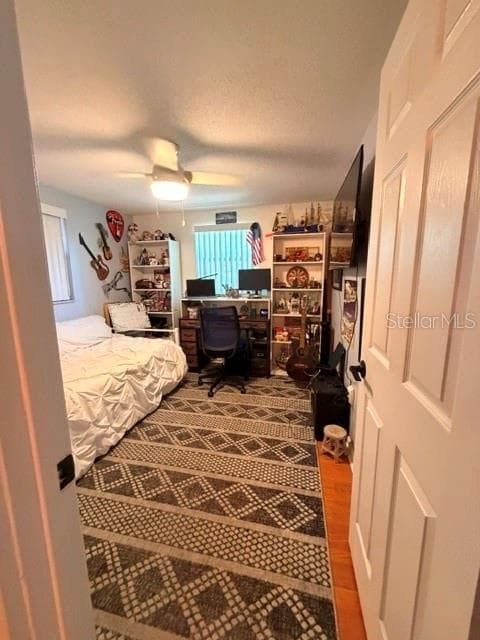 Single Family Residence at 11615 GROVEWOOD AVE, THONOTOSASSA, photo 21 of 29