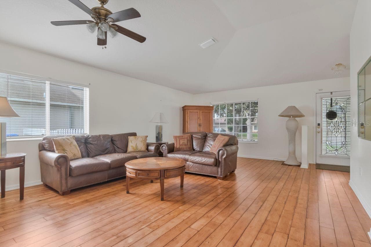 Single Family Residence at 2725 BUCKHORN PRESERVE BLVD, VALRICO, photo 2 of 33