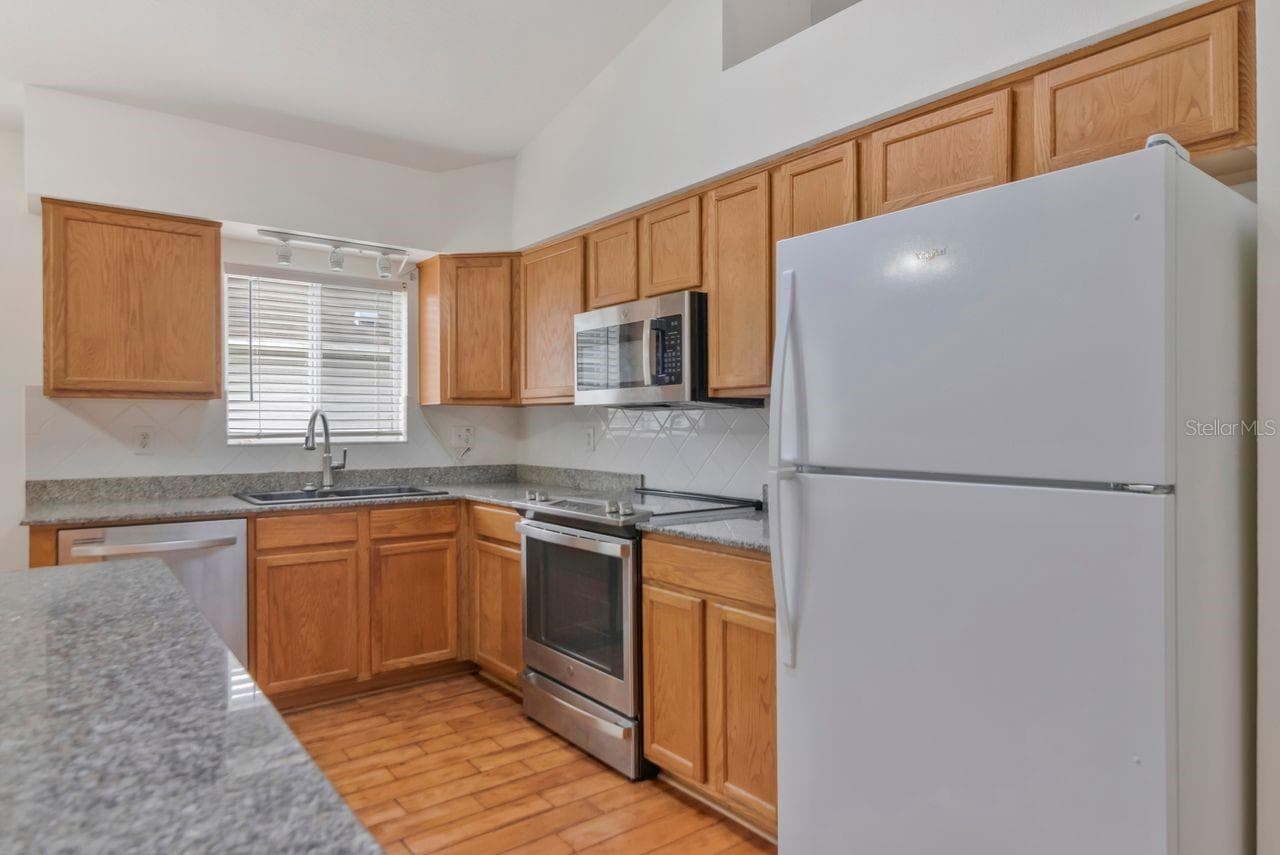 Single Family Residence at 2725 BUCKHORN PRESERVE BLVD, VALRICO, photo 6 of 33
