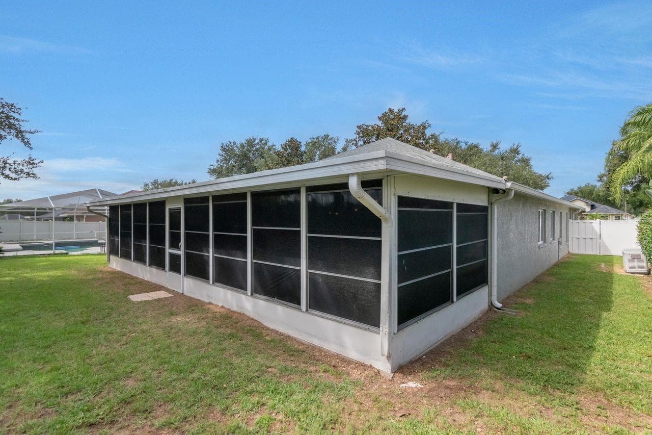 Single Family Residence at 2725 BUCKHORN PRESERVE BLVD, VALRICO, photo 16 of 33