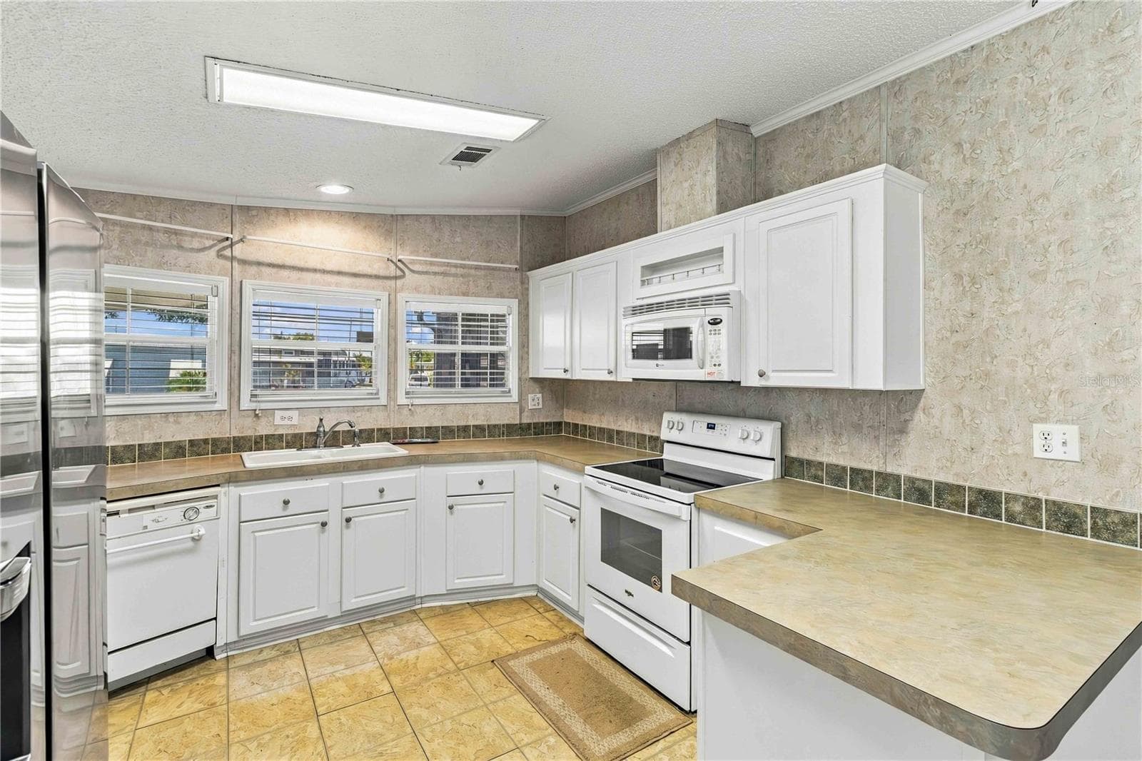 Manufactured Home at 9790 66TH ST N #73, PINELLAS PARK, photo 10 of 38