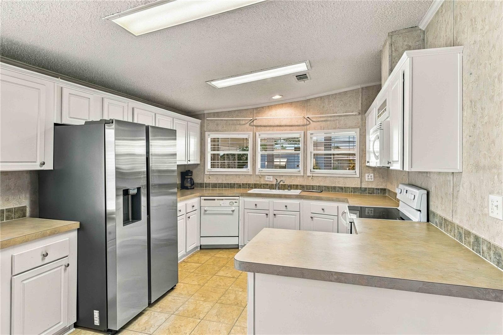 Manufactured Home at 9790 66TH ST N #73, PINELLAS PARK, photo 11 of 38