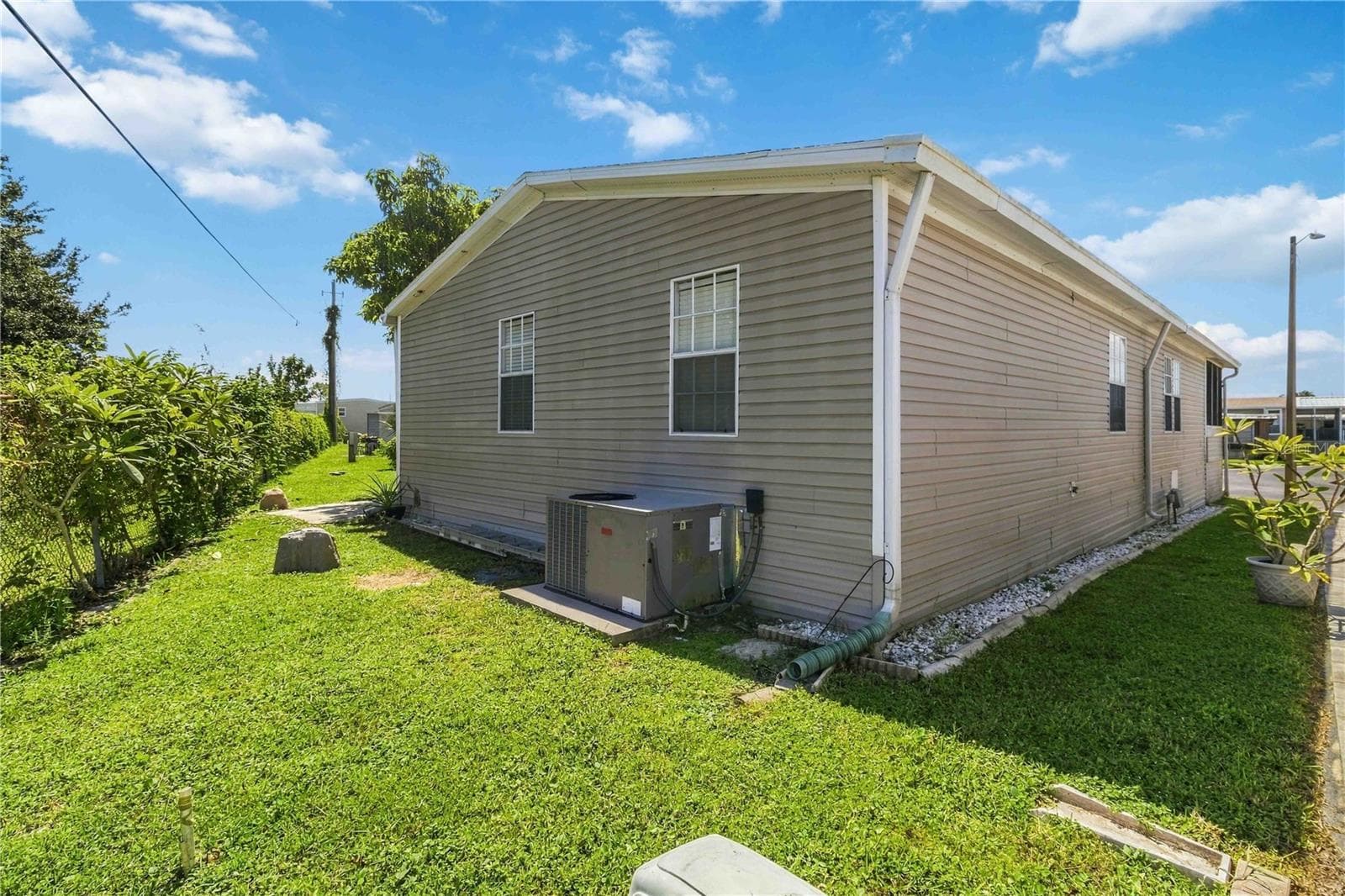 Manufactured Home at 9790 66TH ST N #73, PINELLAS PARK, photo 28 of 38