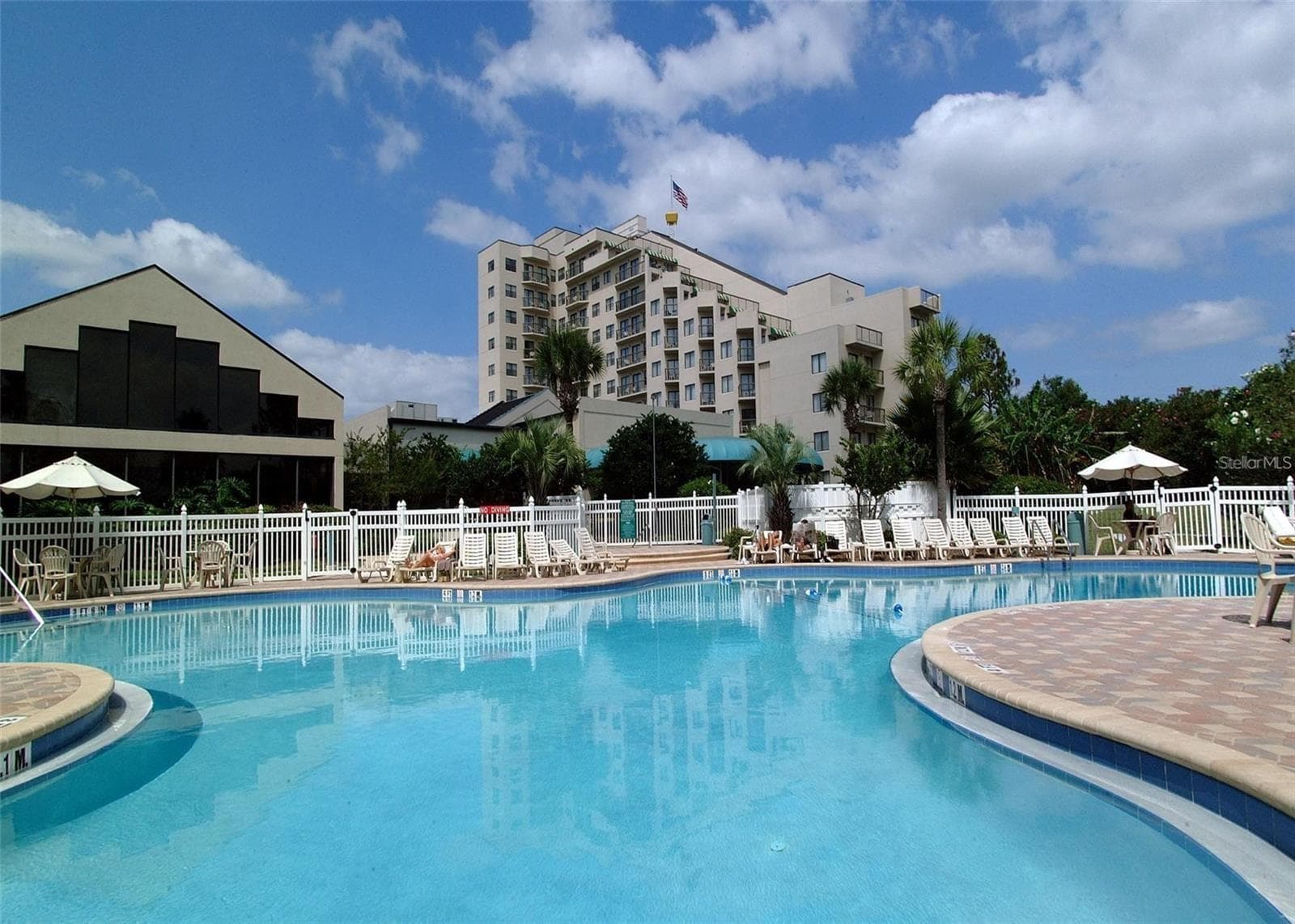 Condo - Hotel at 6165 CARRIER DR #2113, ORLANDO, photo 2 of 24