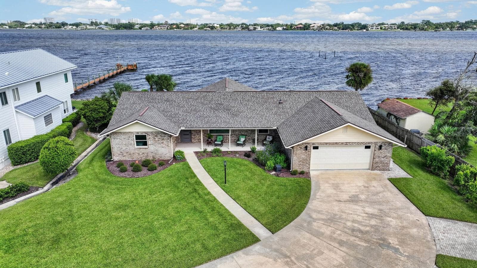 22 EMERALD CIR
