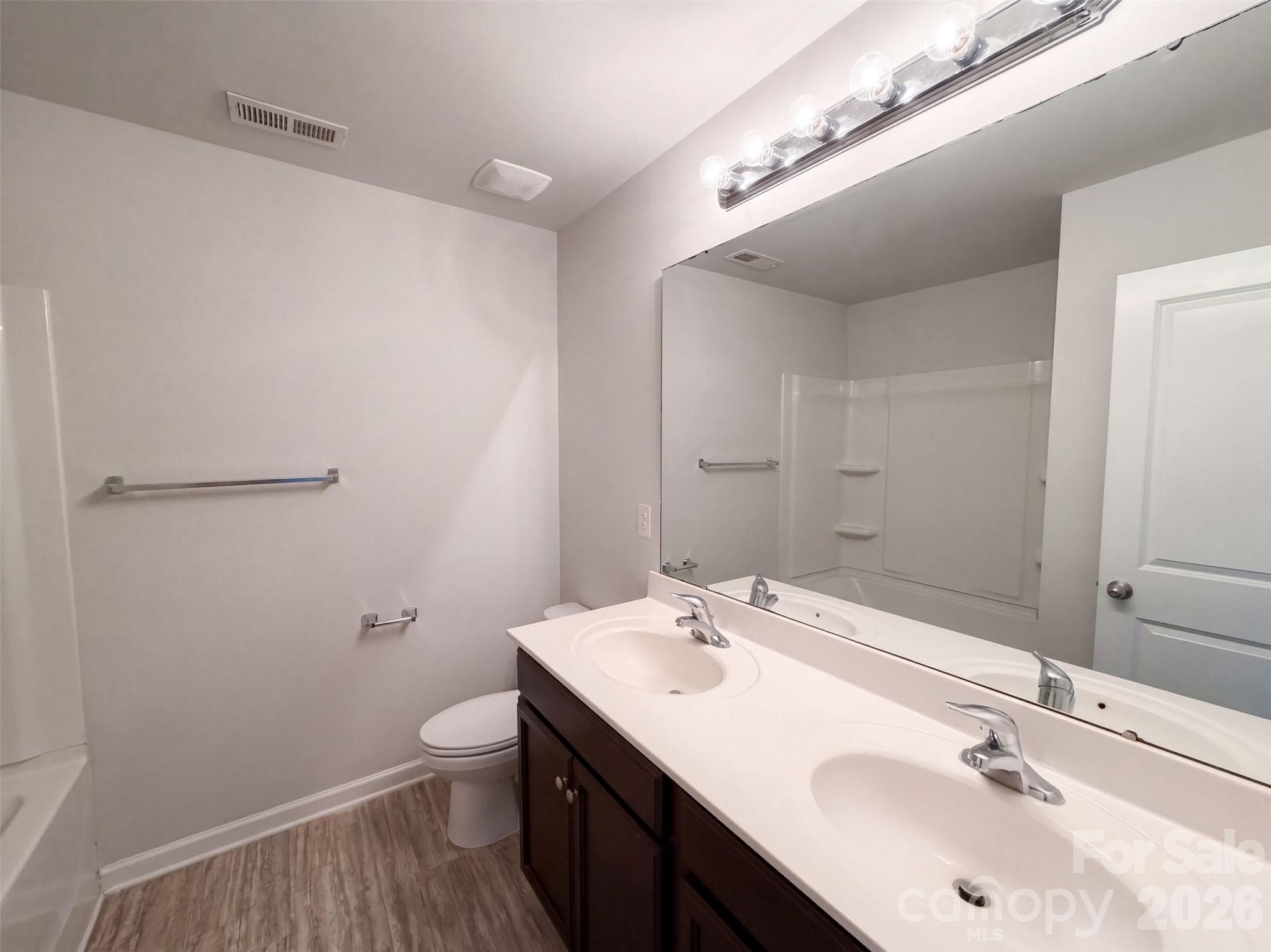 Single Family Residence at 1554 Gaston Mountain Drive, Dallas, photo 12 of 19