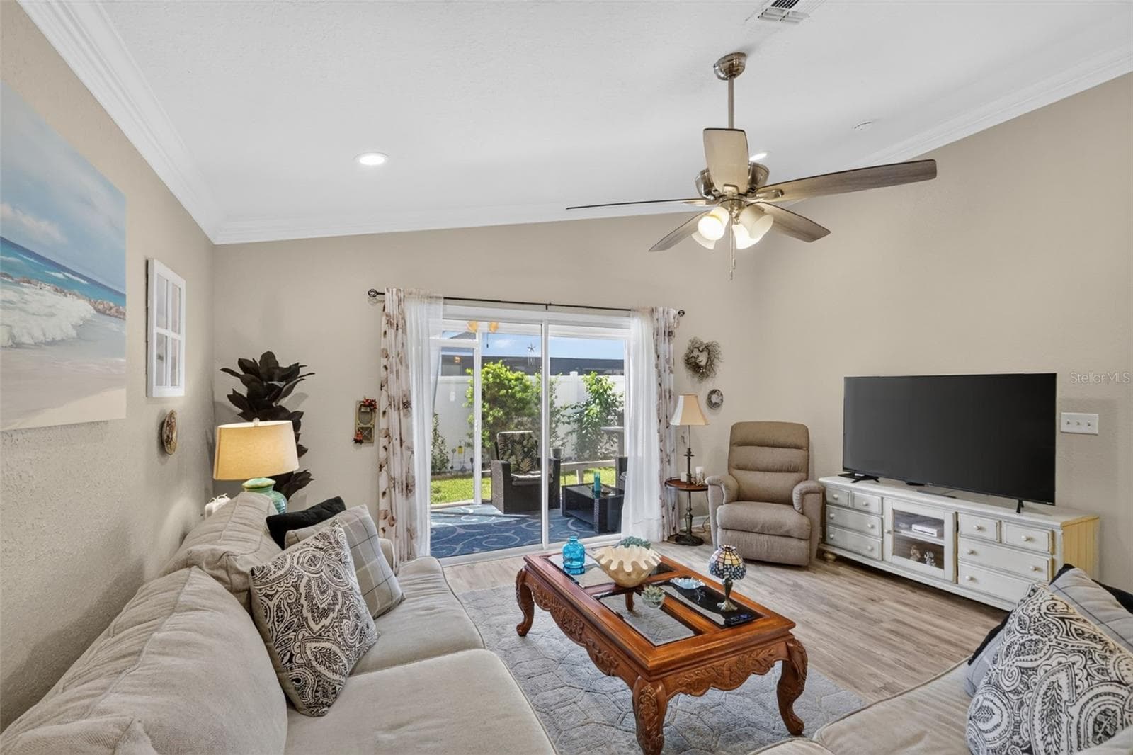 Living Room - 12446 NE 52ND LOOP, OXFORD