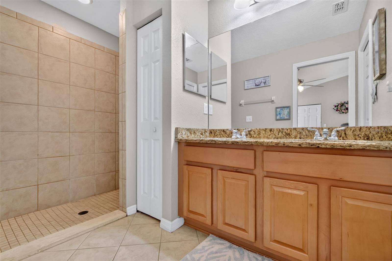 Primary Bathroom - 12446 NE 52ND LOOP, OXFORD