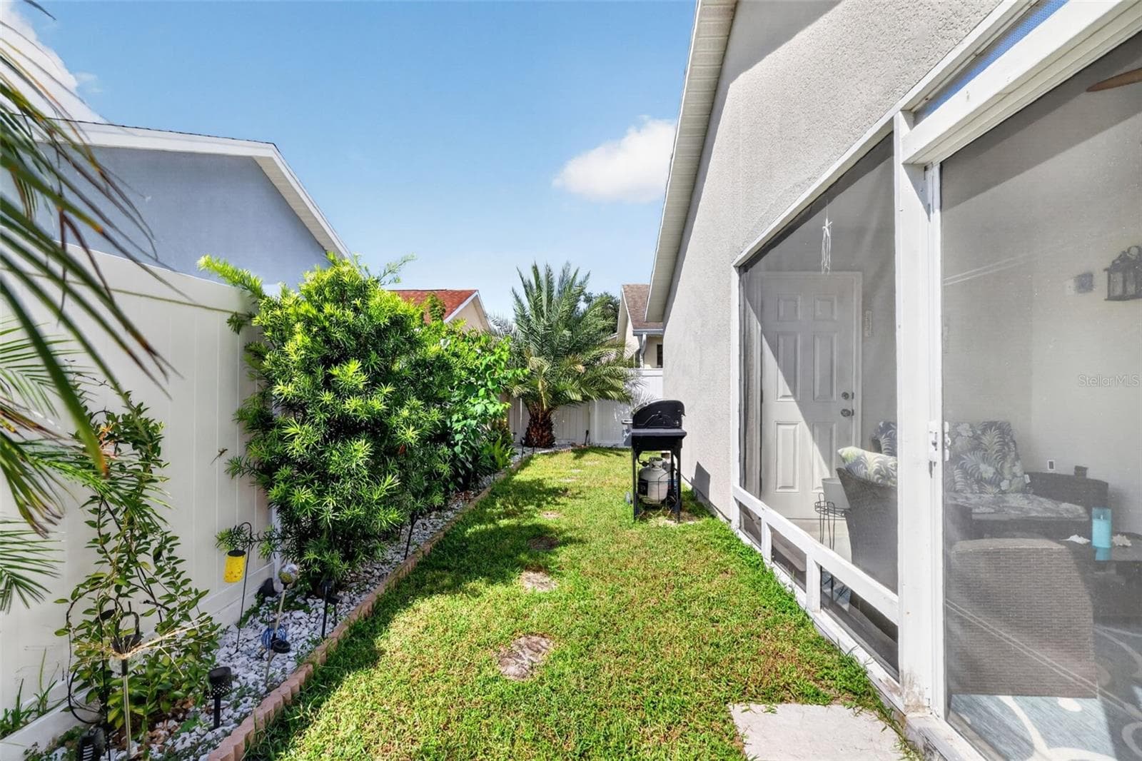 Rear Yard with PRIVACY Fencing - 12446 NE 52ND LOOP, OXFORD