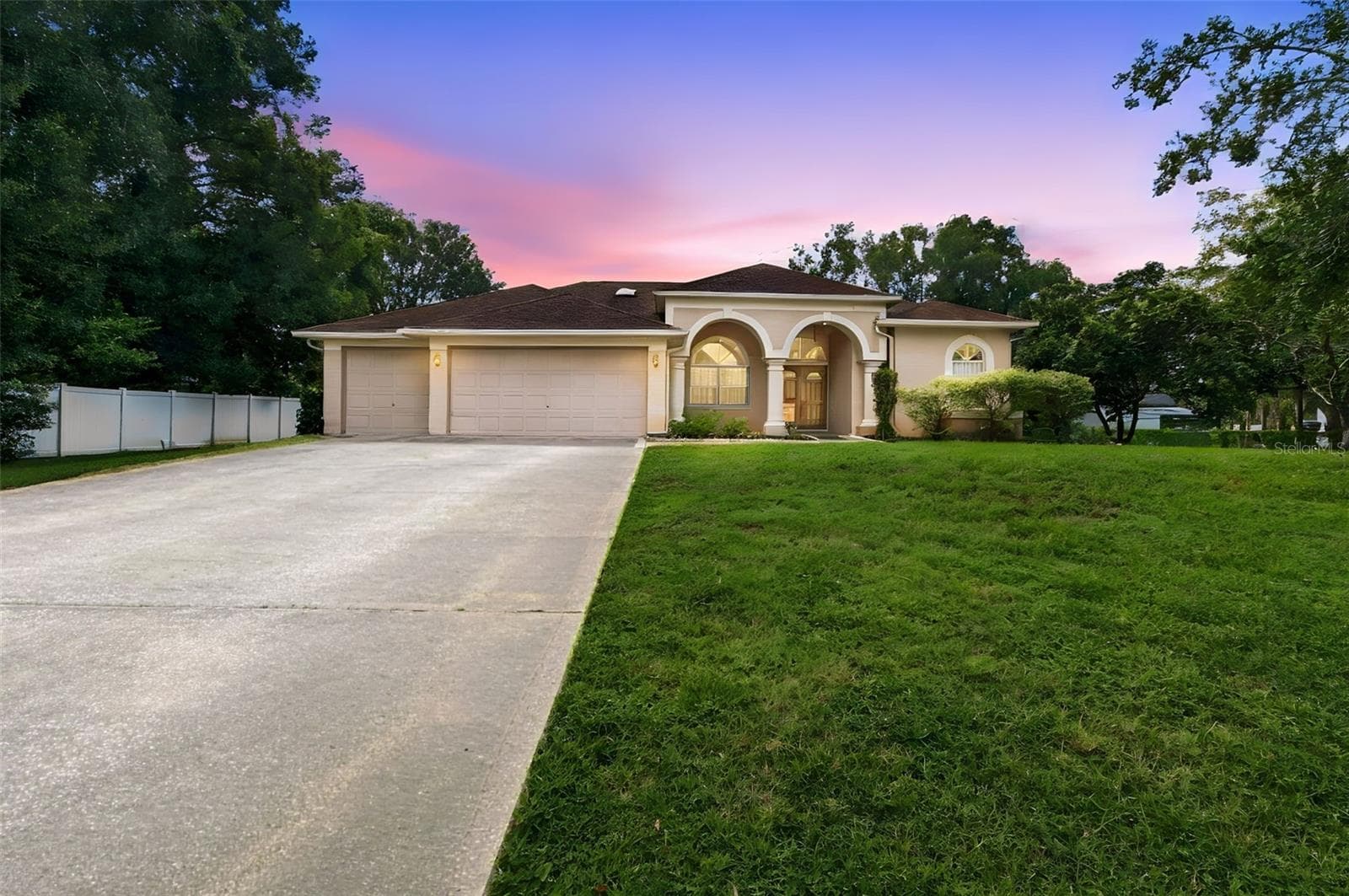 22420 SHORESIDE DR