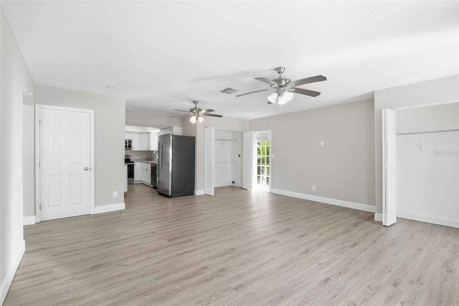 Single Family Residence at 1751 MISSISSIPPI AVE NE, ST PETERSBURG, photo 12 of 50