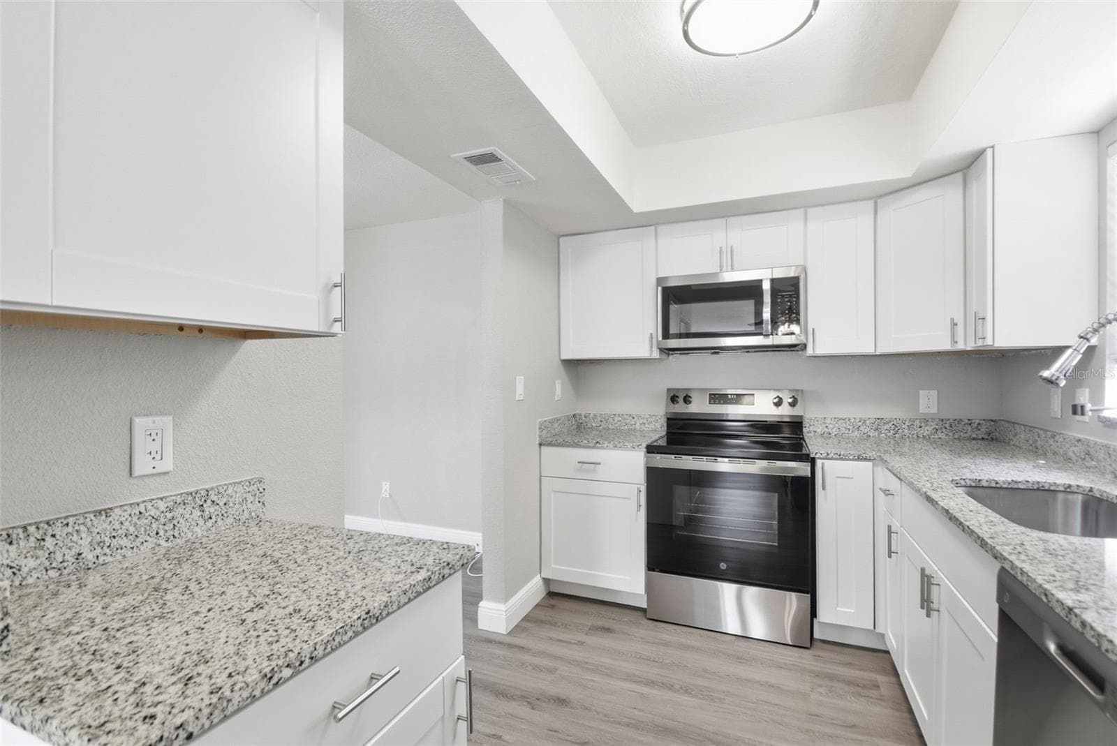 Single Family Residence at 1751 MISSISSIPPI AVE NE, ST PETERSBURG, photo 17 of 50