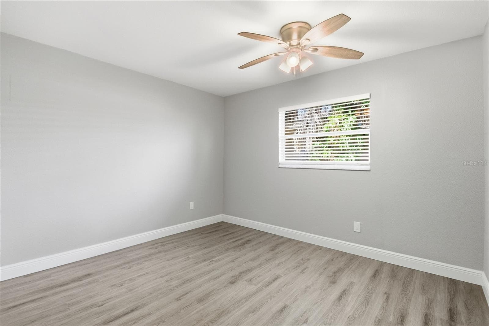Single Family Residence at 1751 MISSISSIPPI AVE NE, ST PETERSBURG, photo 24 of 50