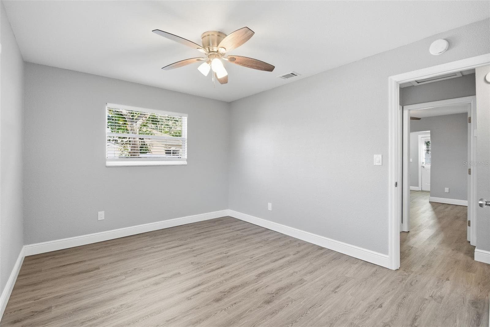 Single Family Residence at 1751 MISSISSIPPI AVE NE, ST PETERSBURG, photo 28 of 50