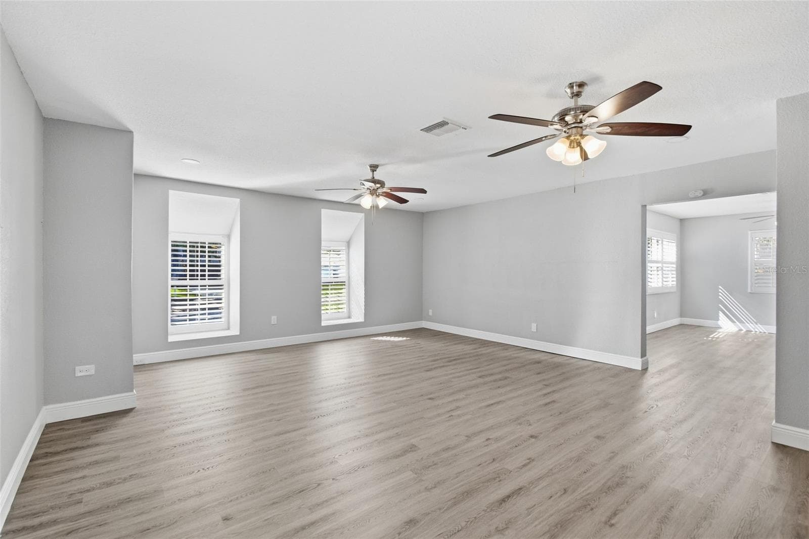 Single Family Residence at 1751 MISSISSIPPI AVE NE, ST PETERSBURG, photo 38 of 50