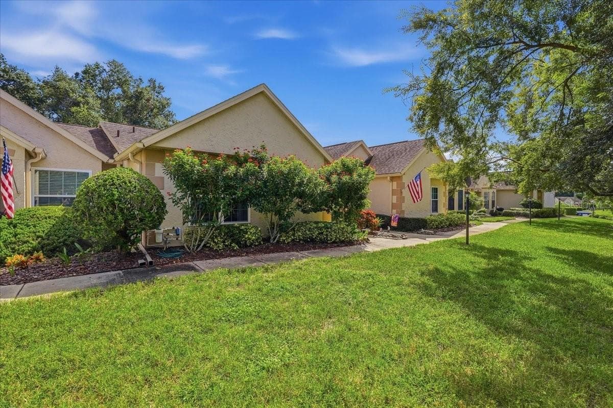 Condominium at 11508 ORLEANS LN #11508, PORT RICHEY, photo 4 of 48