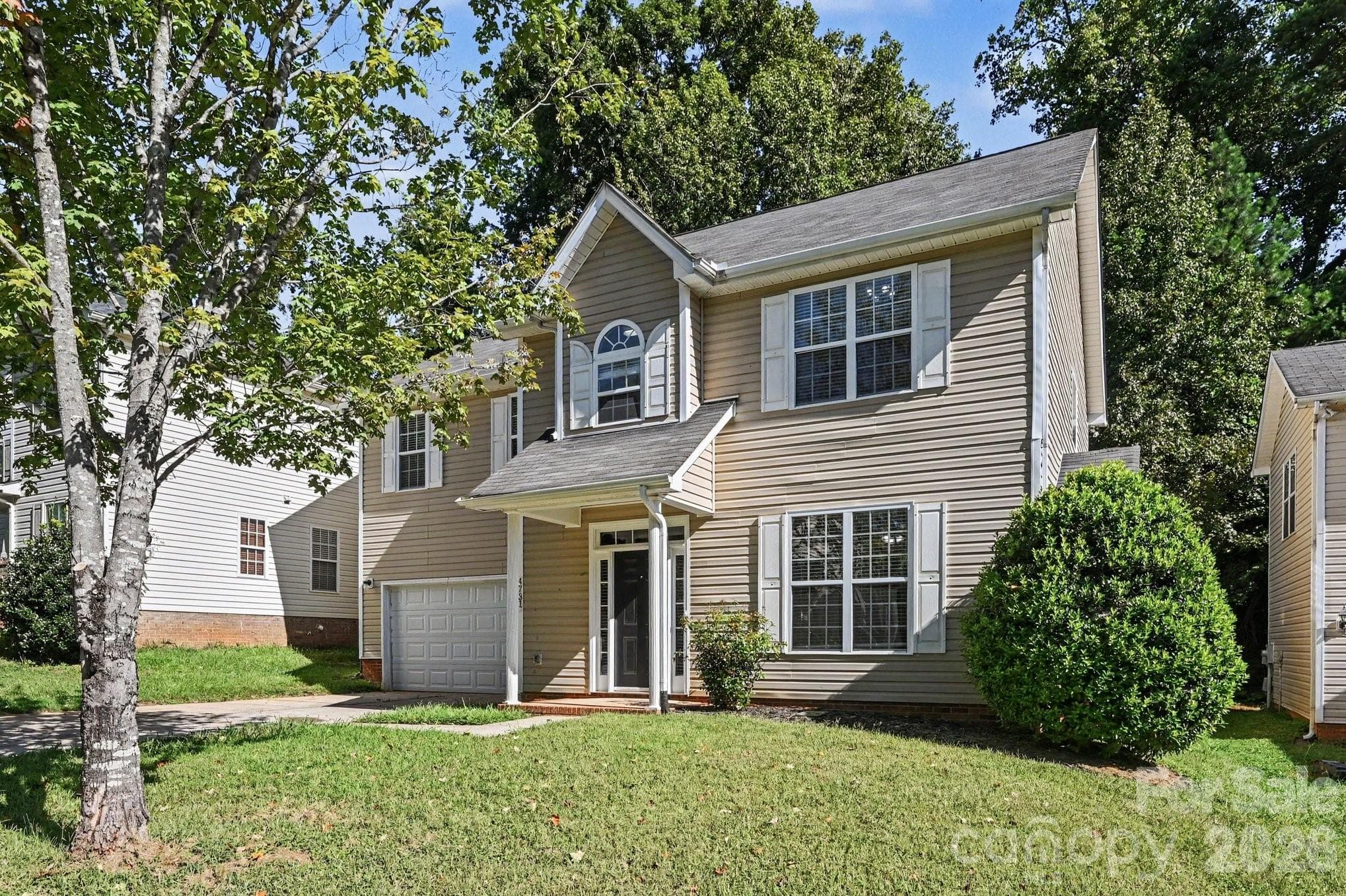 Single Family Residence at 4731 Canipe Drive, Charlotte, photo 2 of 26