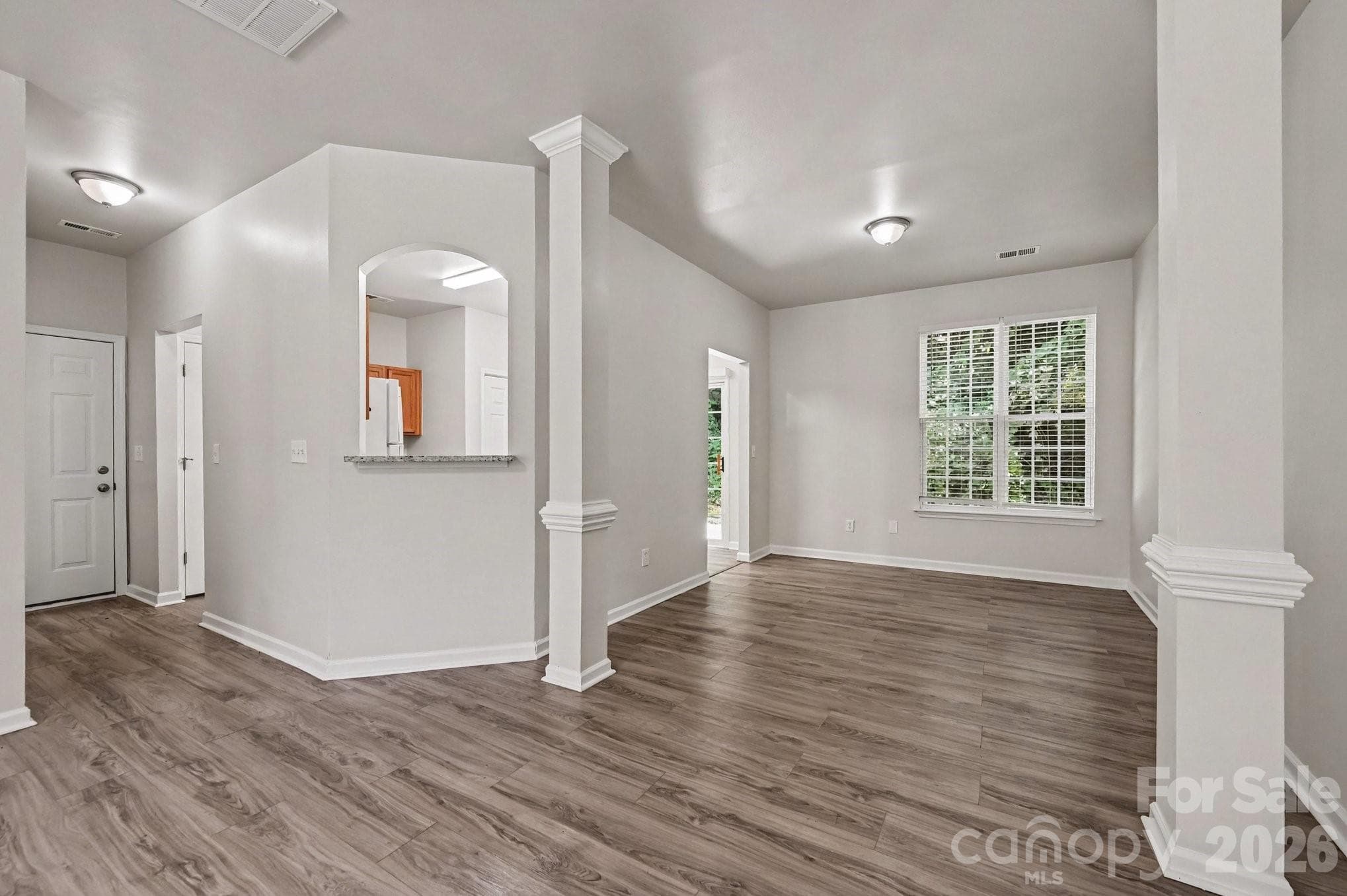 Single Family Residence at 4731 Canipe Drive, Charlotte, photo 8 of 26
