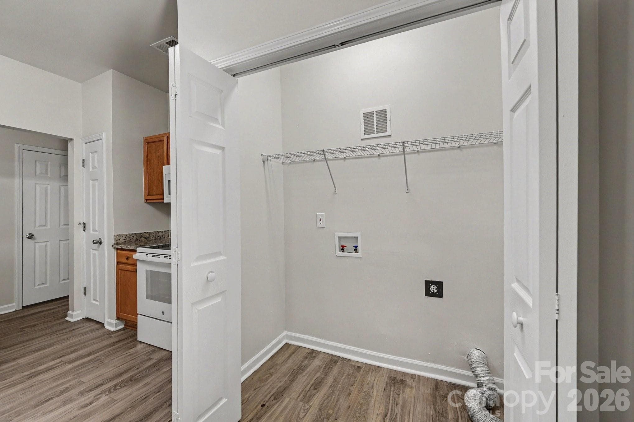 Single Family Residence at 4731 Canipe Drive, Charlotte, photo 13 of 26