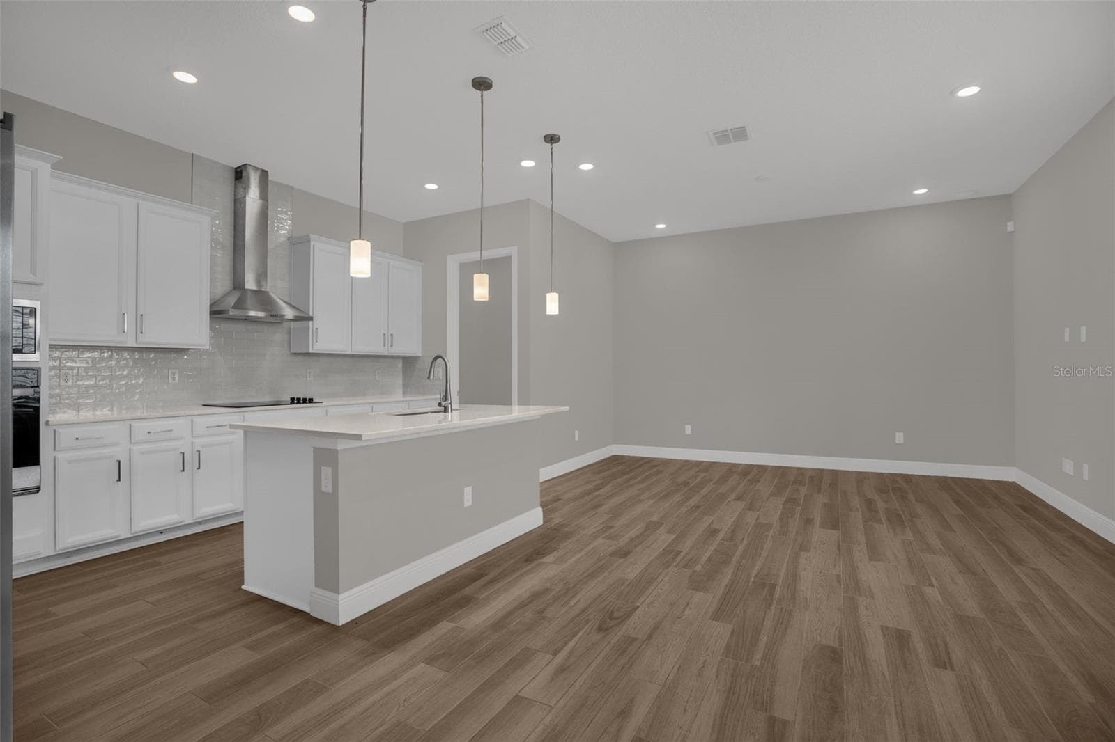 Townhouse at 6495 CYRILS DR, ST CLOUD, photo 11 of 32
