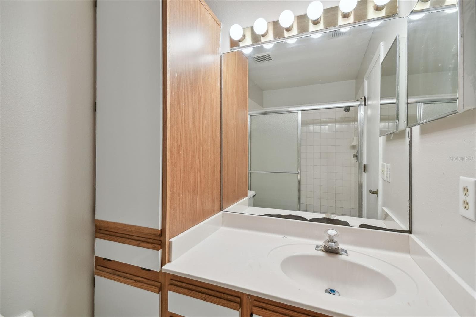 Condominium at 5100 BURCHETTE RD #1804, TAMPA, photo 33 of 85