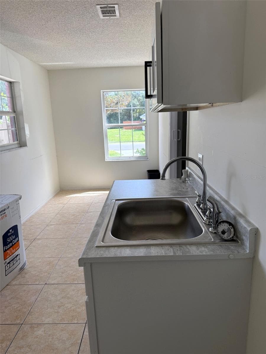 kitchen - 16804 SW 39TH CIR, OCALA