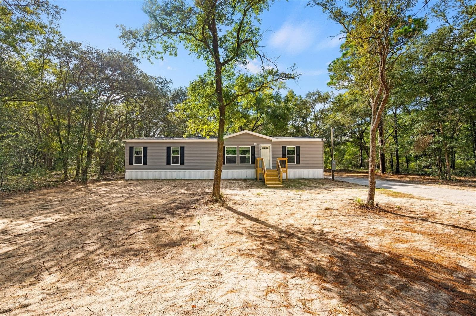 Manufactured Home at 8050 NE 102ND CT, BRONSON, photo 10 of 40