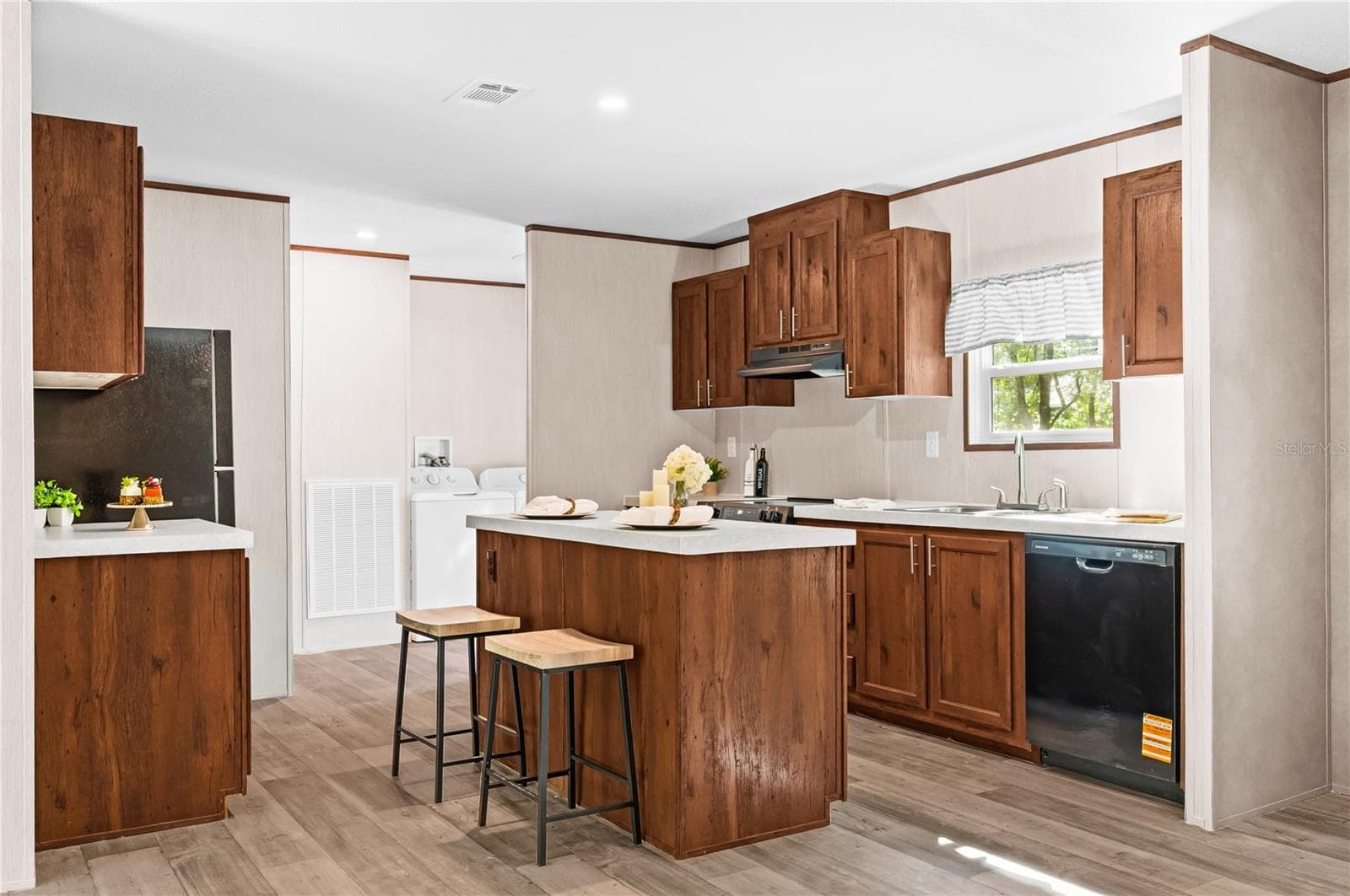 Manufactured Home at 8050 NE 102ND CT, BRONSON, photo 9 of 34