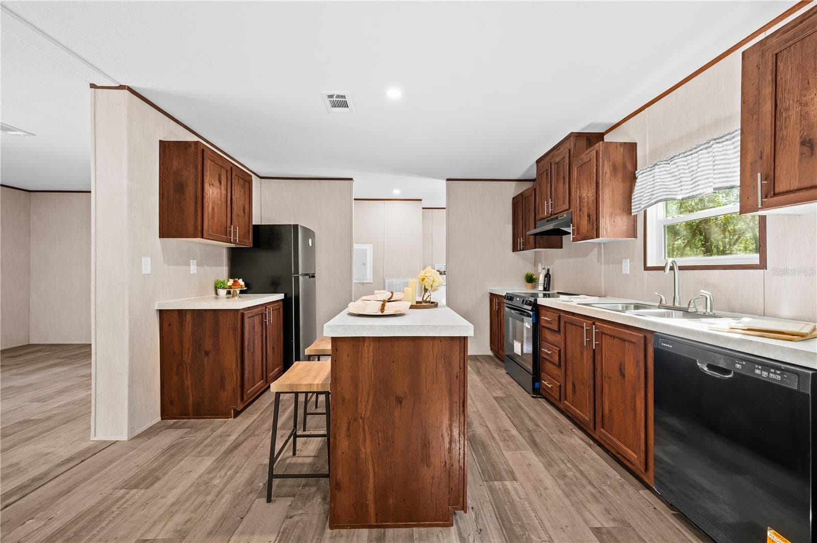 Manufactured Home at 8050 NE 102ND CT, BRONSON, photo 10 of 34