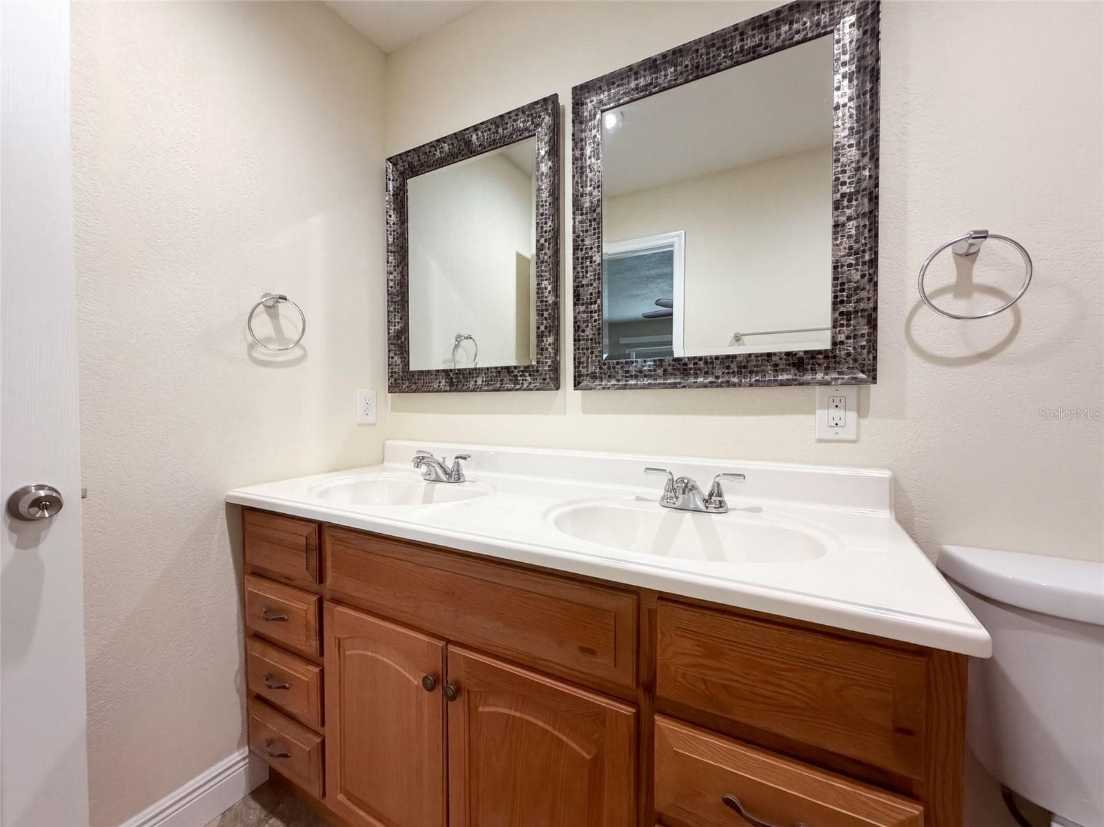 Single Family Residence at 881 VICKSBURG ST, DELTONA, photo 17 of 25