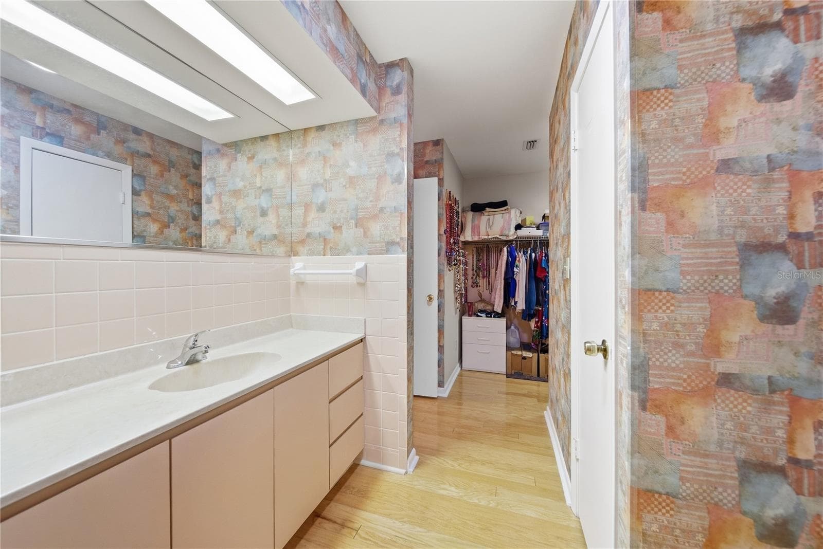 Primary Bathroom - 3423 PICO DR, TAMPA