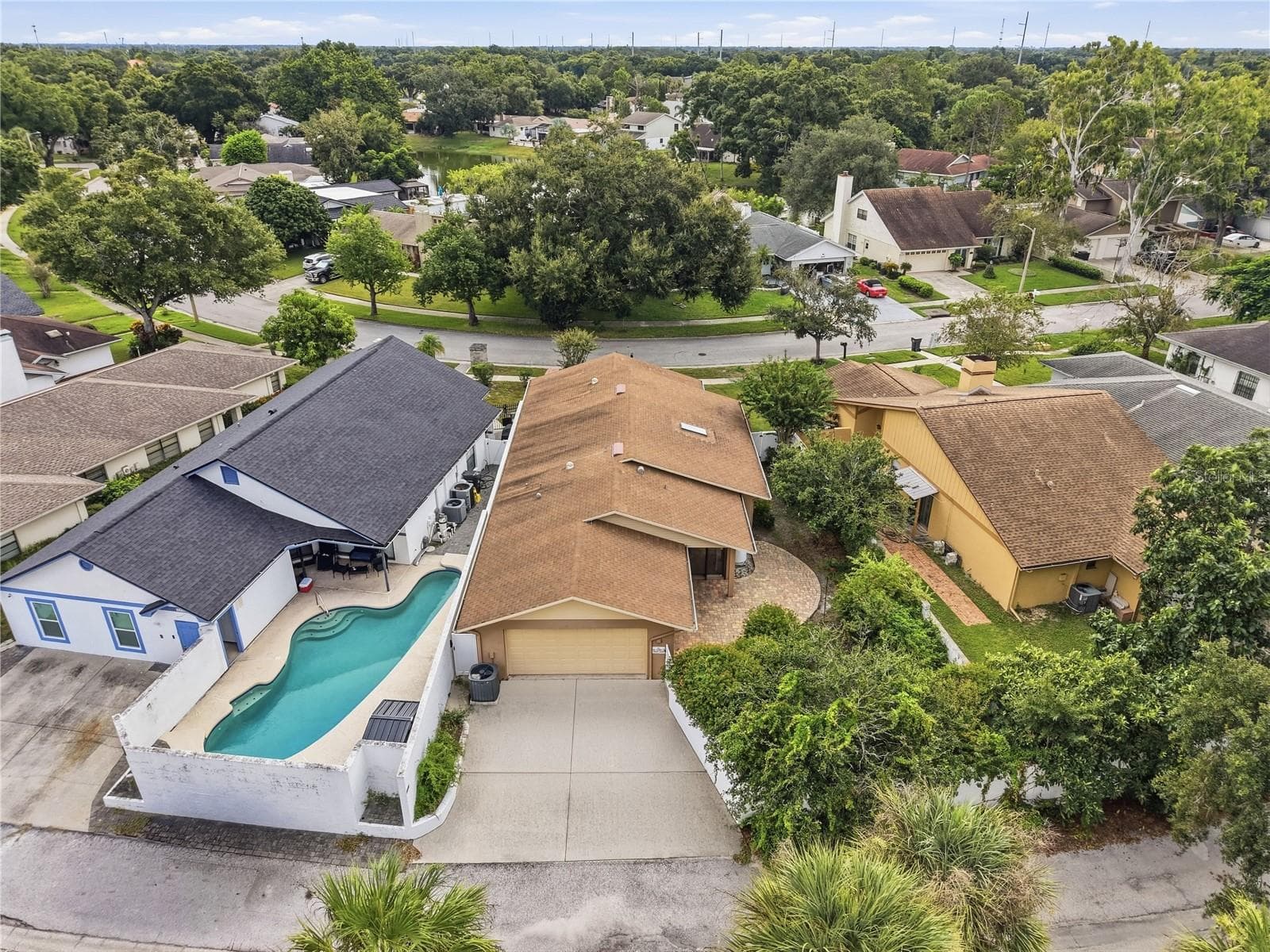 Aerial View Of Back/ Driveway - 3423 PICO DR, TAMPA