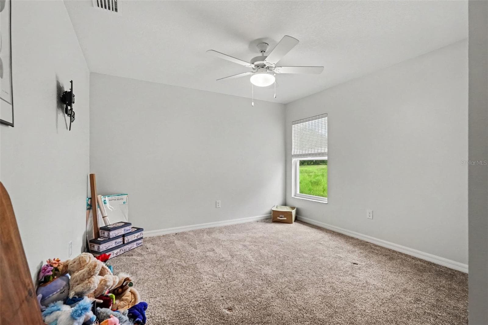 Single Family Residence at 10541 S DREW BRYANT CIR, FLORAL CITY, photo 23 of 32