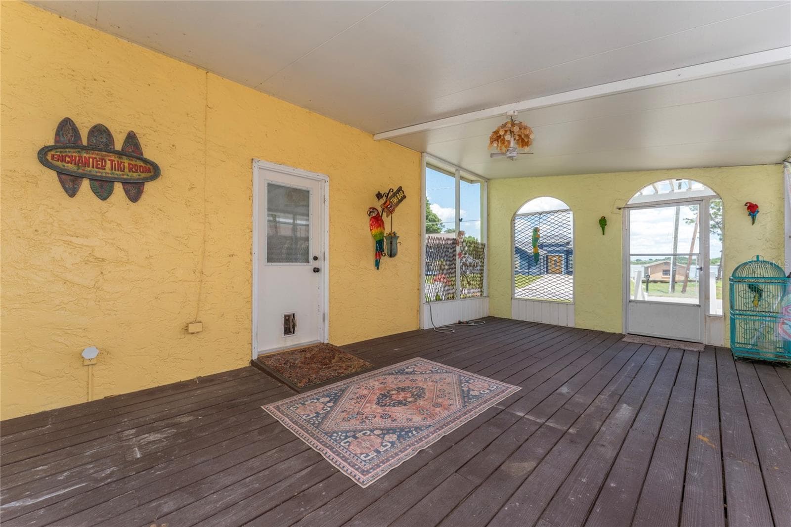COVERED SCREENED FRONT PORCH - 815 LAKE JESSIE DR, WINTER HAVEN