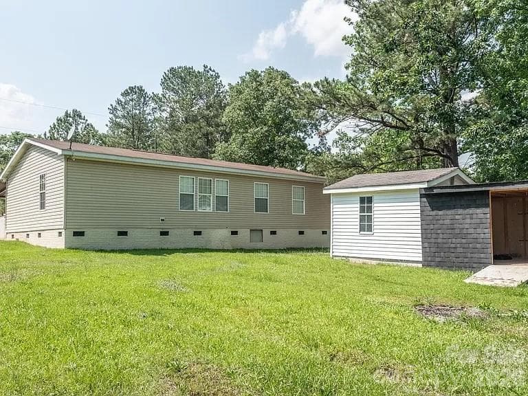 Beautiful Level Backyard - 349 Martin Street, Ansonville