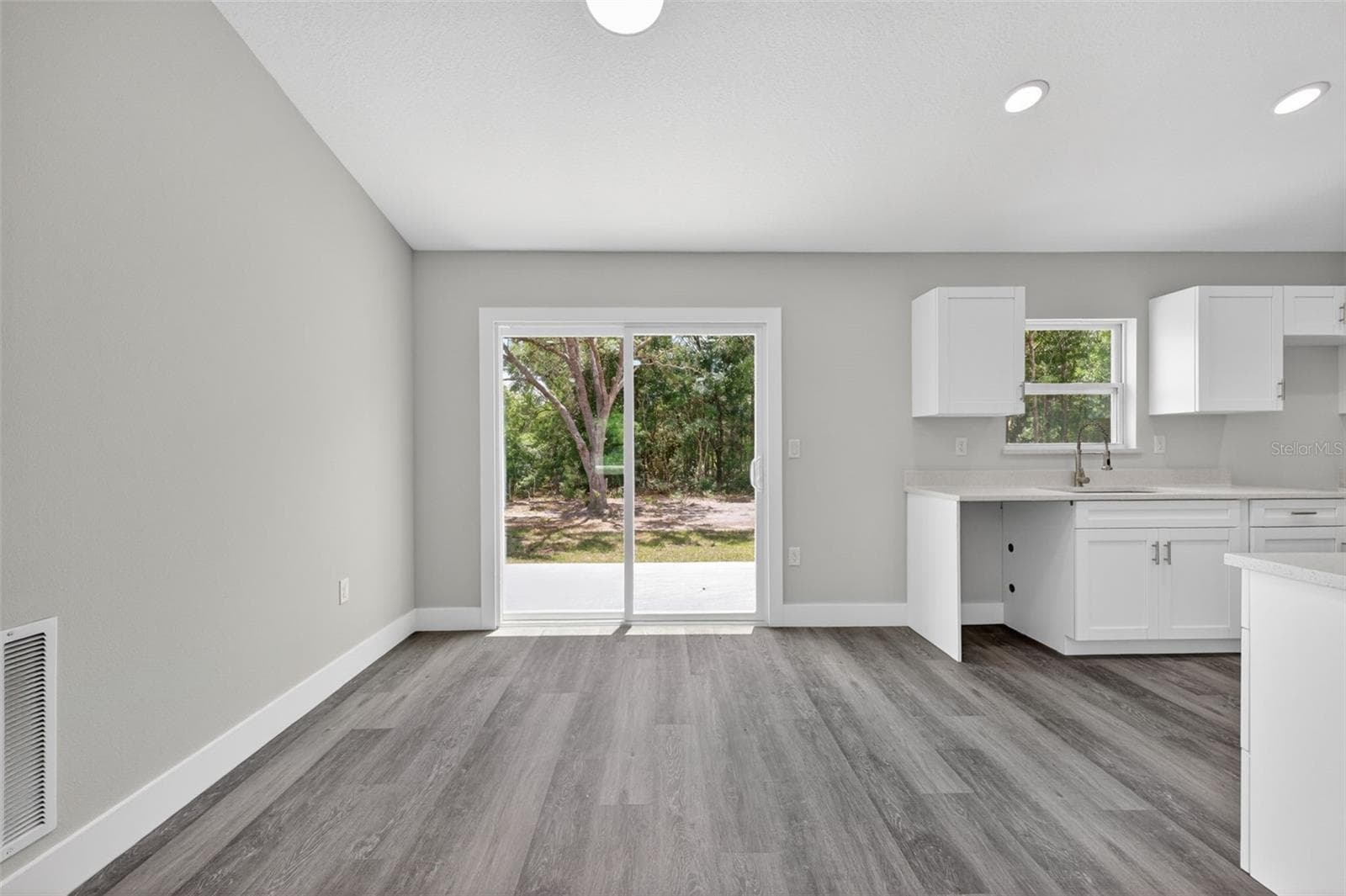 Single Family Residence at 4318 SW 157TH TER, OCALA, photo 8 of 27