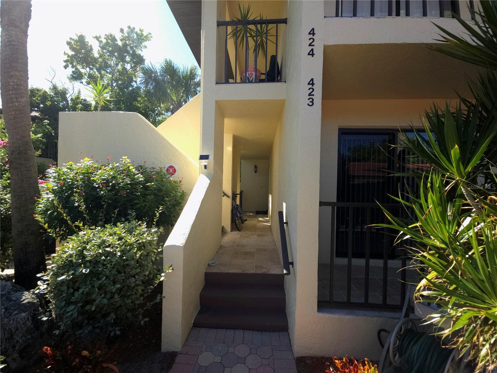 Condominium at 6459 EGRET LN #423, BRADENTON, photo 2 of 40