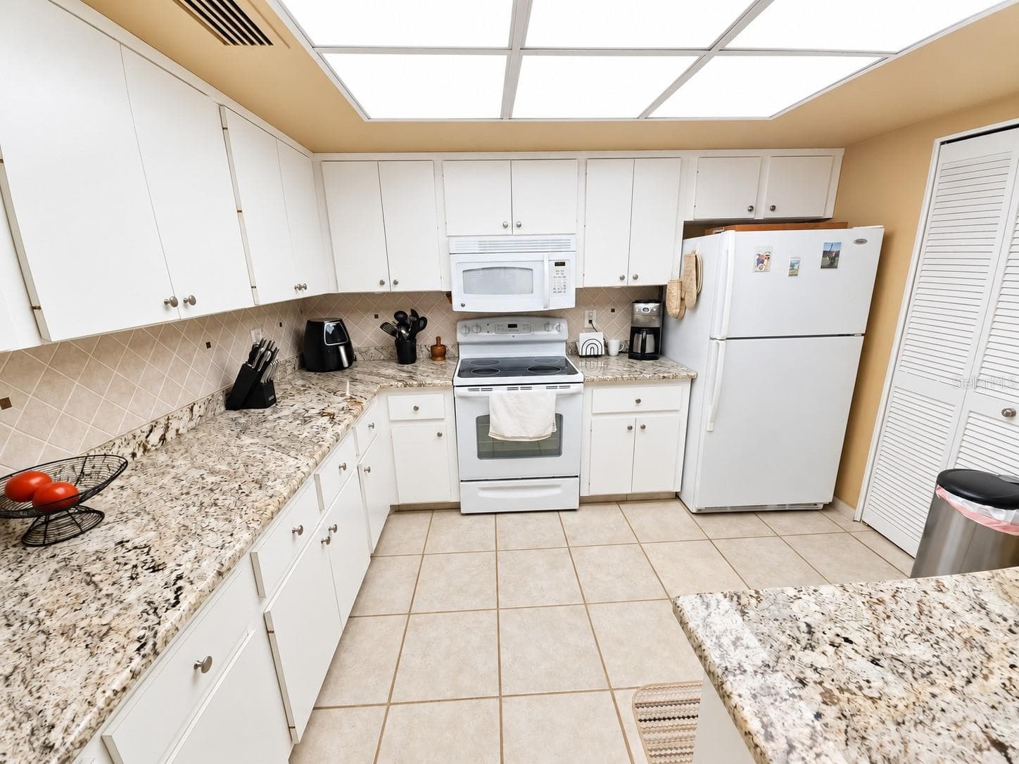Condominium at 6459 EGRET LN #423, BRADENTON, photo 3 of 40