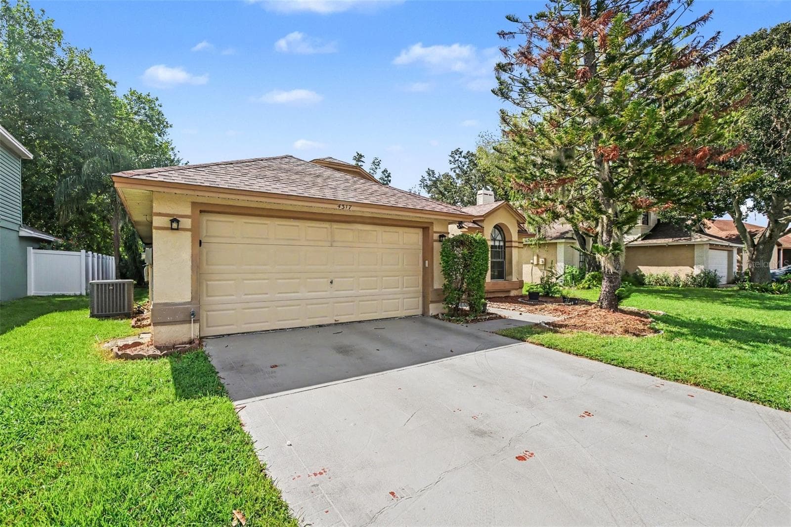 Single Family Residence at 4317 BARRET AVE, PLANT CITY, photo 2 of 16