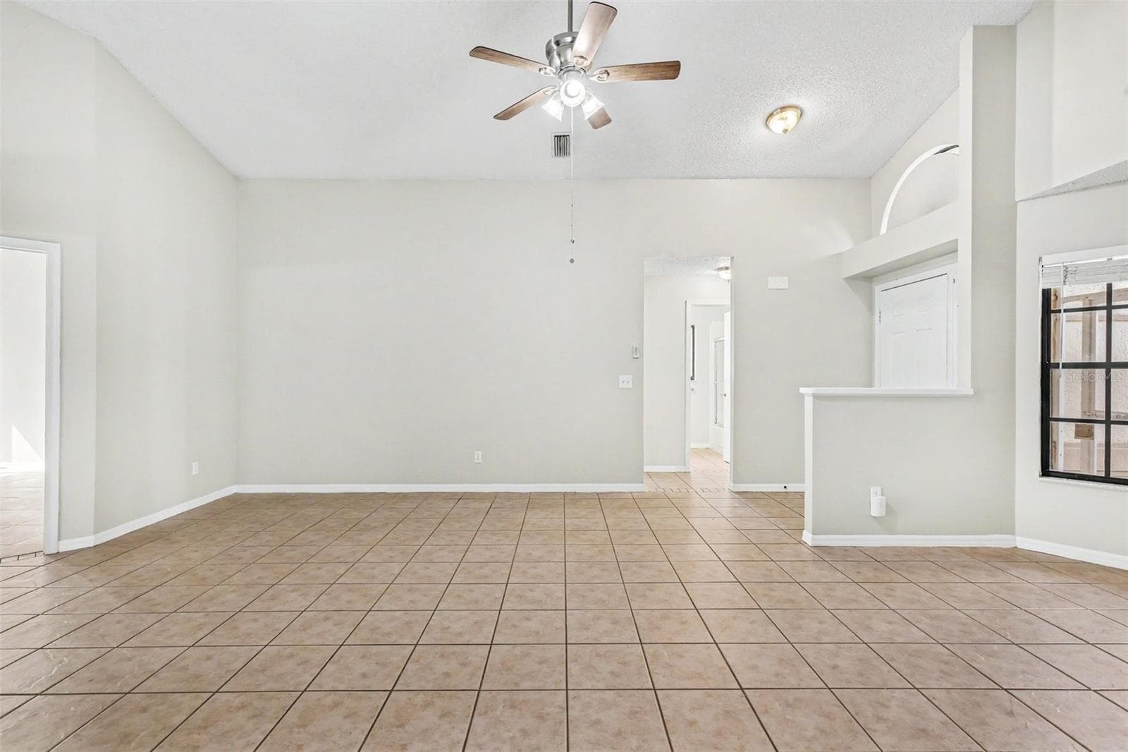 Single Family Residence at 4317 BARRET AVE, PLANT CITY, photo 5 of 16