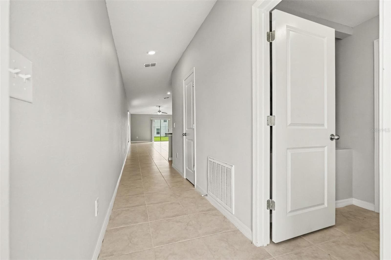Single Family Residence at 15530 COLT CREEK PL, SUN CITY CENTER, photo 3 of 19