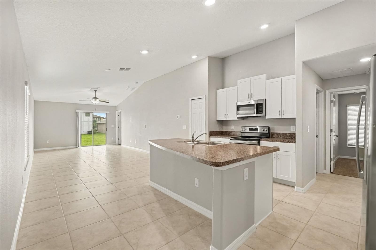 Single Family Residence at 15530 COLT CREEK PL, SUN CITY CENTER, photo 7 of 19