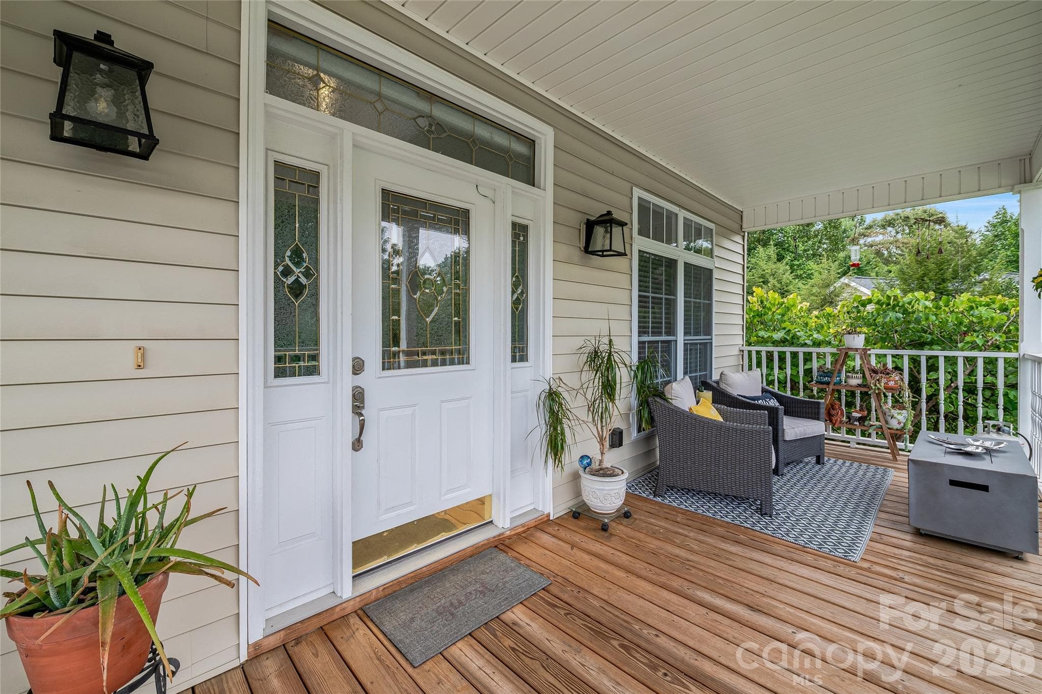 Front covered spacious porch. - 79 Mill Pond Way, Hendersonville