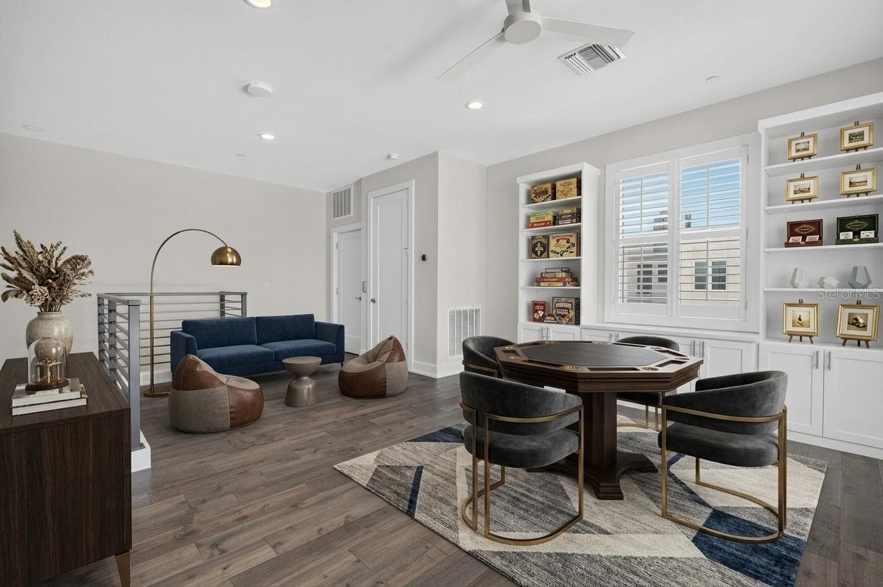 Bonus Living Space - 536 4TH AVE S #2, ST PETERSBURG