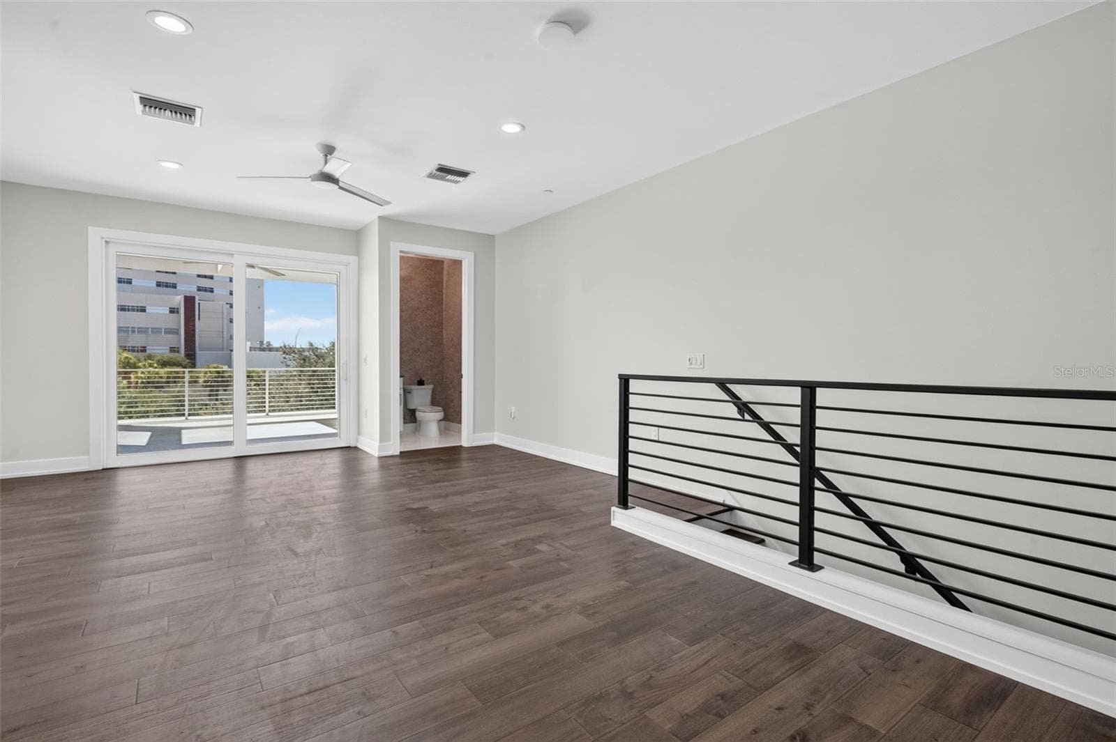 Bonus Living Space - 536 4TH AVE S #2, ST PETERSBURG