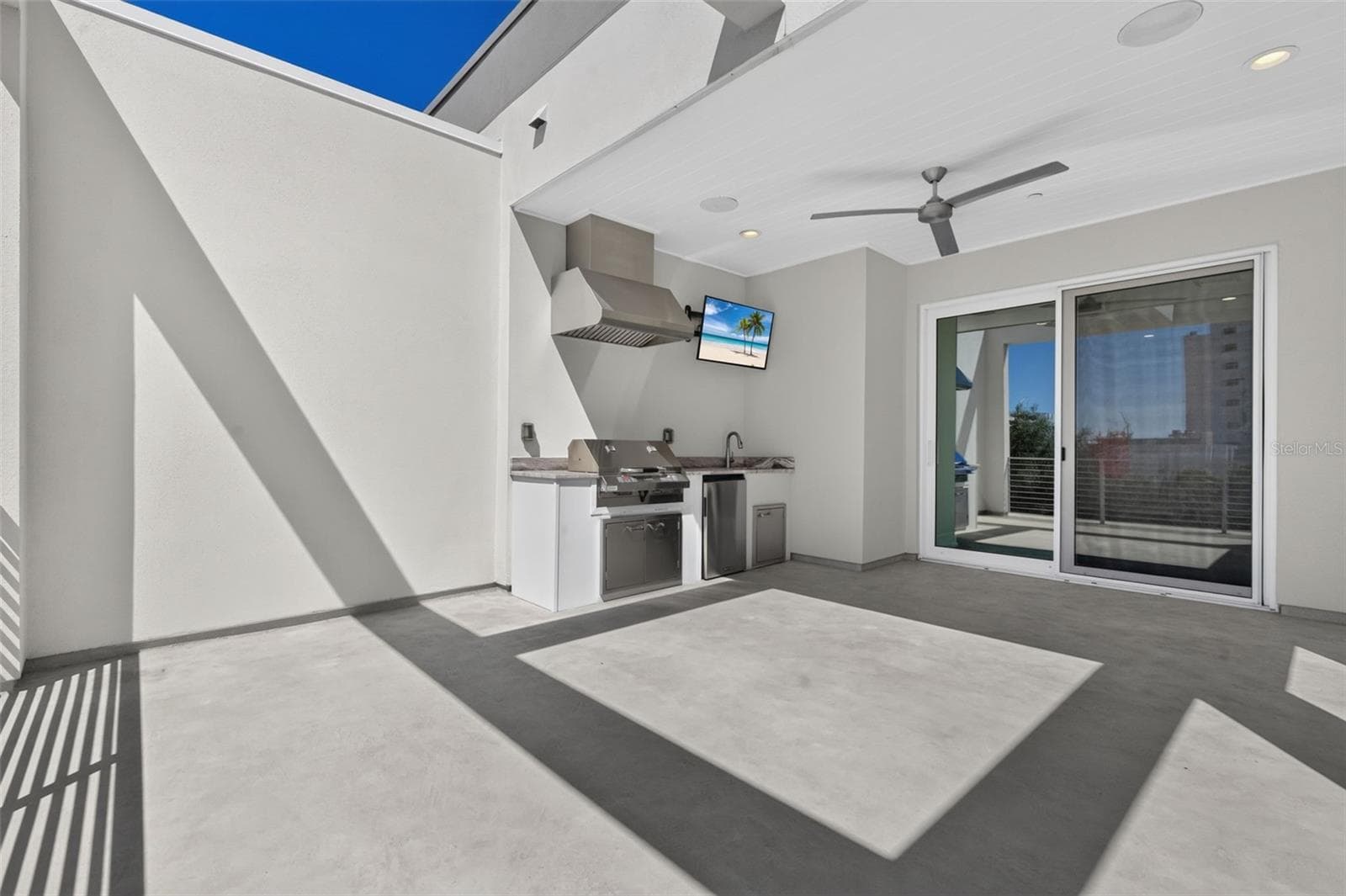 Outdoor Kitchen - 536 4TH AVE S #2, ST PETERSBURG