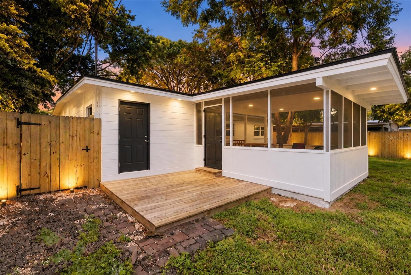 Single Family Residence at 340 55TH AVE S, ST PETERSBURG, photo 20 of 30